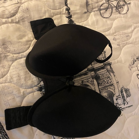 Adore Me and Wal-mart bras - Picture 4 of 6